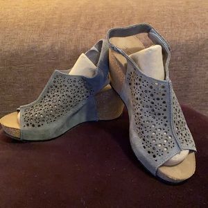 A. Giannetti gray platform sandals size 39/8.5